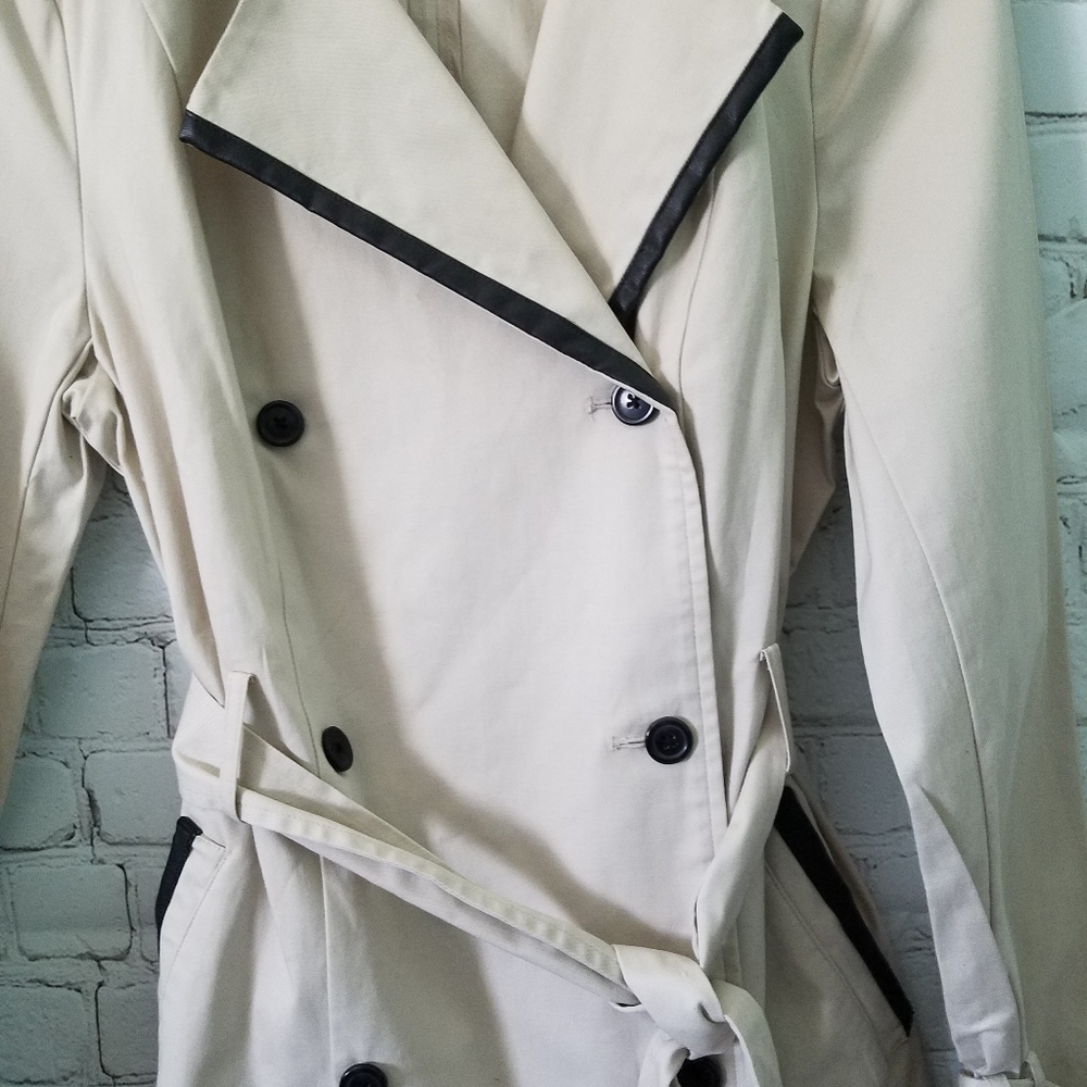 Dana Buchman Trenchcoat - Picture 5 of 6